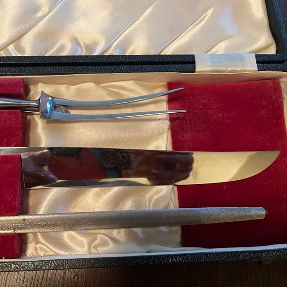 Sanderson Knife, Fork, Honing Rod, & Case Cutlery Set--Antler, Stainless & SS - Picture 4 of 12